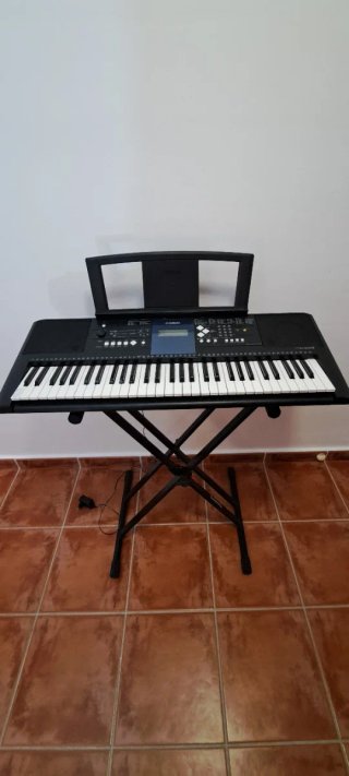 Teclado, Piano Yamaha PSR-E333