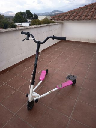 Patinete Fliker 3 Ruedas Rosa y Blanco