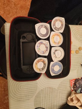 Lote juegos PSP y Funda