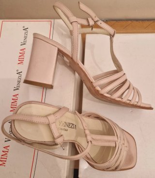 Sandalias Mima Venecia Beige