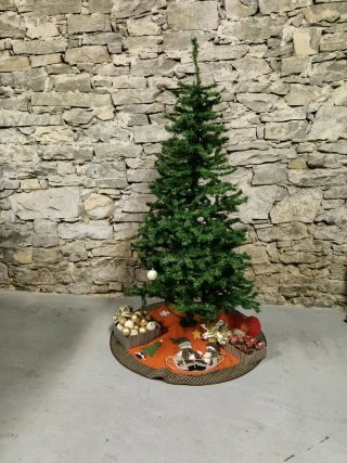 Árbol de Navidad con Decoración
