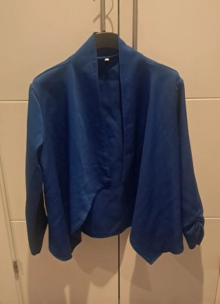 Blazer azul de media manga talla M