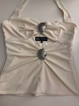 Top Zara Blanco con Detalles de Concha