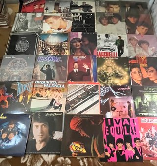 Tres lotes de discos de vinilo( LP, 45, Pequeños)