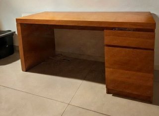Mesa Escritorio de madera aglomerada  con Cajones