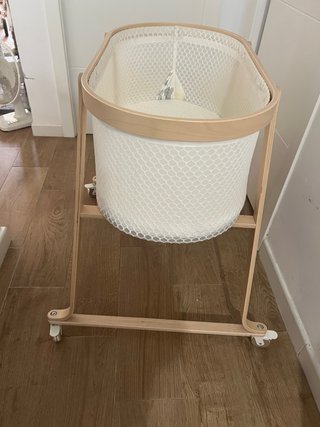 Minicuna de madera para bebé