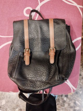 Mochila Petill Detaile Negra y Marrón
