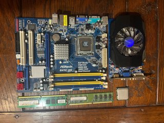 Placa Base ASRock G41C-GS con Componentes