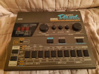 Caja de Ritmos Korg DDM-110
