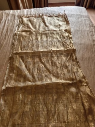 Pañuelo con Hilos de Oro origen de india