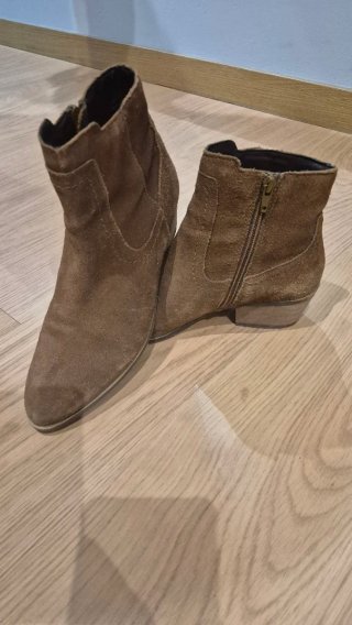 Botines de Ante Color Camel Talla 38