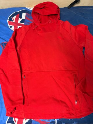 Sudadera Puma Roja con Capucha