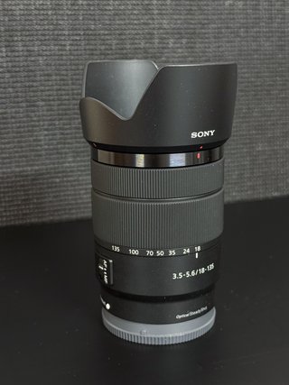 Objetivo Sony 18-135mm OSS