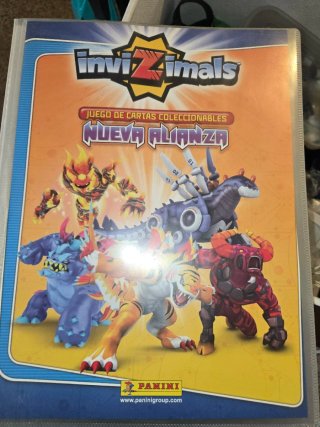 Álbum Invizimals Nueva Alianza con Tarjetas