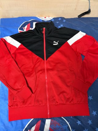 Chaqueta Puma Roja y Negra