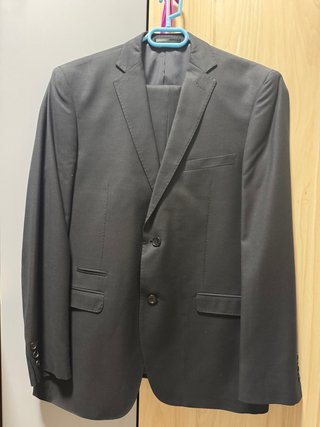 Traje de hombre negro
