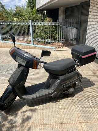 Yamaha Active Scooter Negro