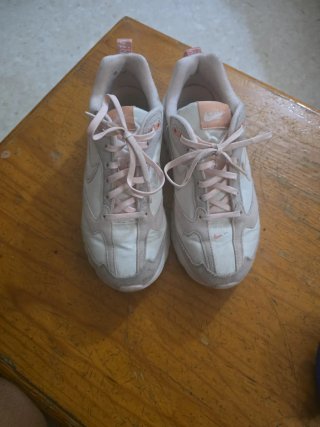 Zapatillas Nike Blancas y Rosas Talla 36.5