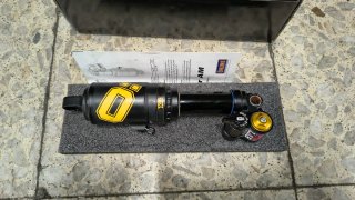 Amortiguador Öhlins TTX Air