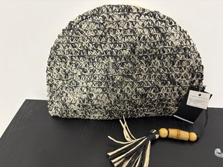 Bolso de mano de rafia bicolor Cortefiel