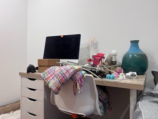 Mesa de estudio Ikea con cajonera