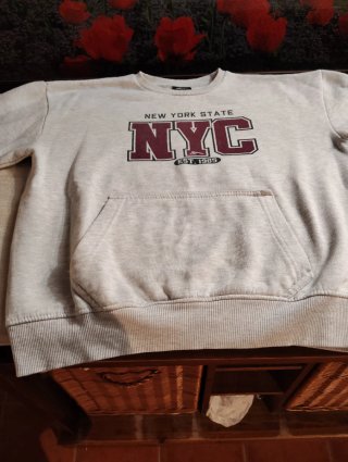 Sudadera Gris NYC
