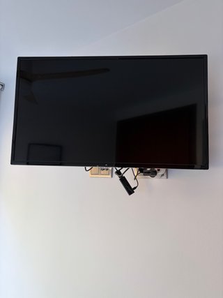 Televisor LED Negro (No Smart TV) marca OK