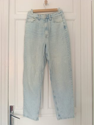 Vaqueros H&M azul claro talla 36