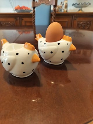 Set di 2 Portauova a forma di gallina