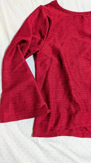 Blusa Roja de Manga Larga