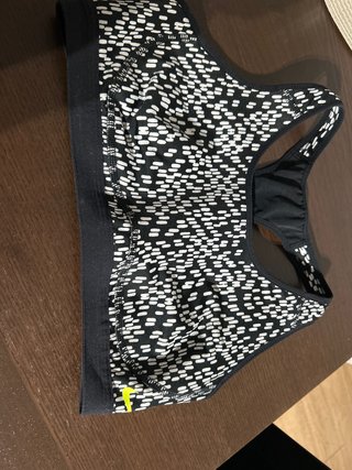 Top deportivo NIKE