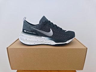 NIKE ZoomX INVINCIBLE RUN 3