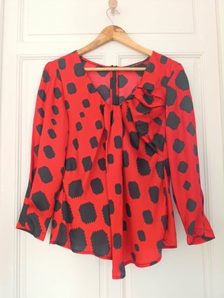 Blusa roja y negra Sfera talla M