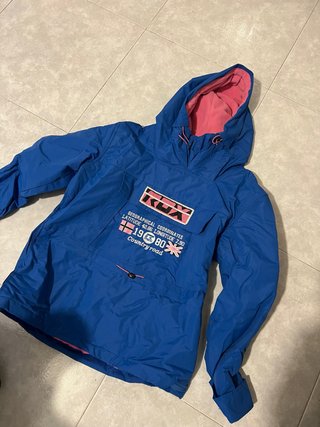 Chaqueta Azul con Capucha