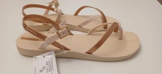 Sandalias Ipanema Beige y Doradas