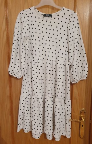 Vestido Bershka de lunares.