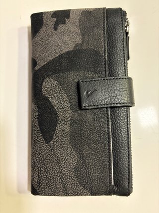Billetera Negra con Estampado