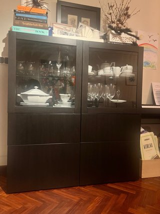 Aparador Vitrina Besta IKEA