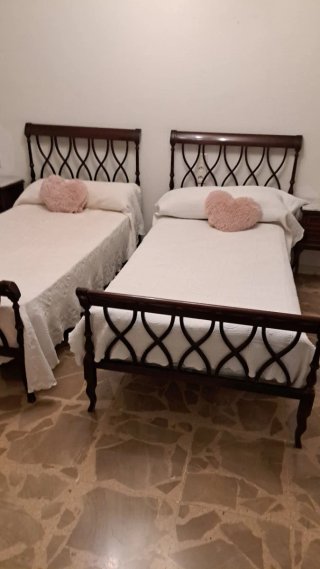 Set de 2 Camas Individuales de Madera