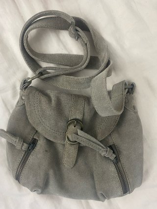 Bolso pequeño gris
