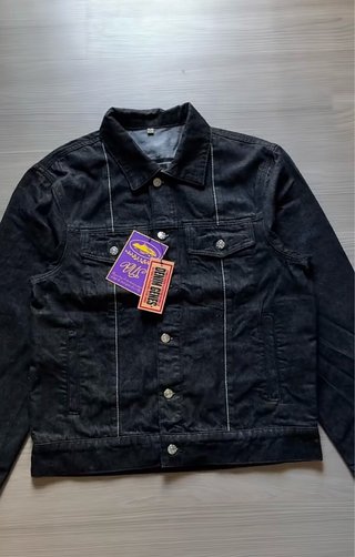Chaqueta Vaquera Negra cortiez.
