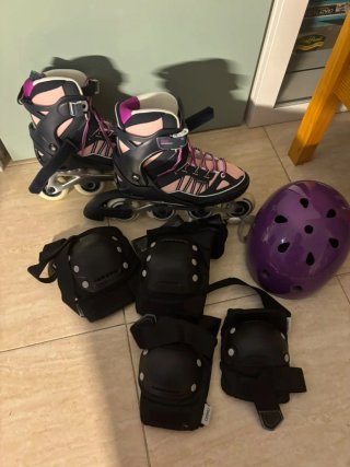 Patines en línea con protecciones y casco