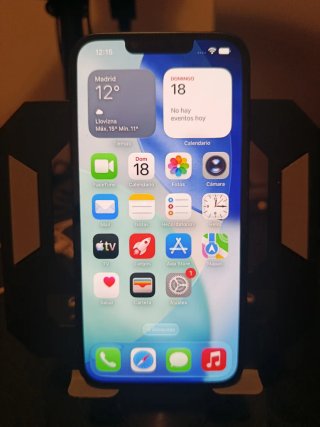 iPhone 13 Apple