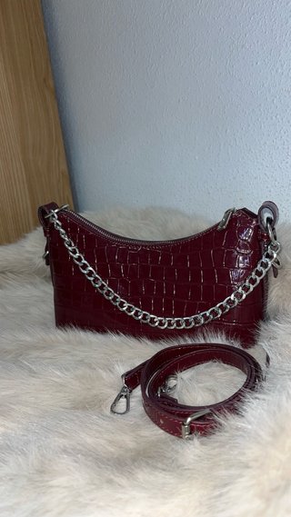 Bolso Stradivarius Burdeos