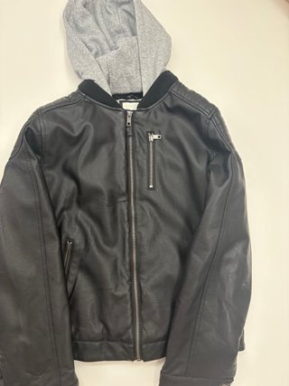 Chaqueta Infantil Negra con Capucha