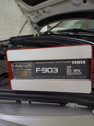Cargador de Baterías FERVE F-903