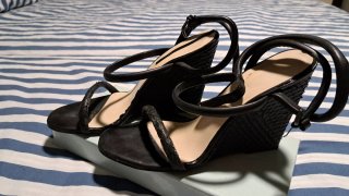 Sandalias de cuña negras