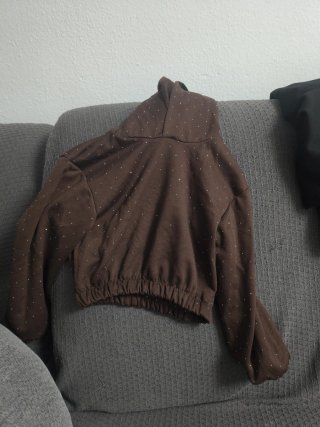 Conjunto de niña le faltan algunas piedras