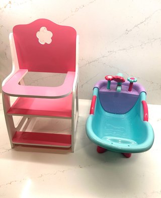 Lote Infantil: Trona de Madera y Bañera