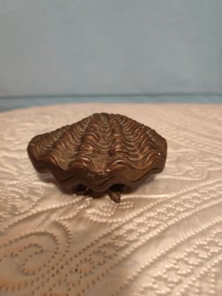 Joyero concha vintage de bronce